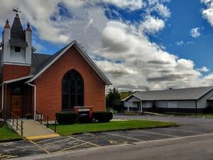 Clever Free Methodist Logo